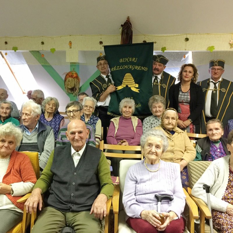 A Fényes-házban járt a Bihari Mézlovagrend 22